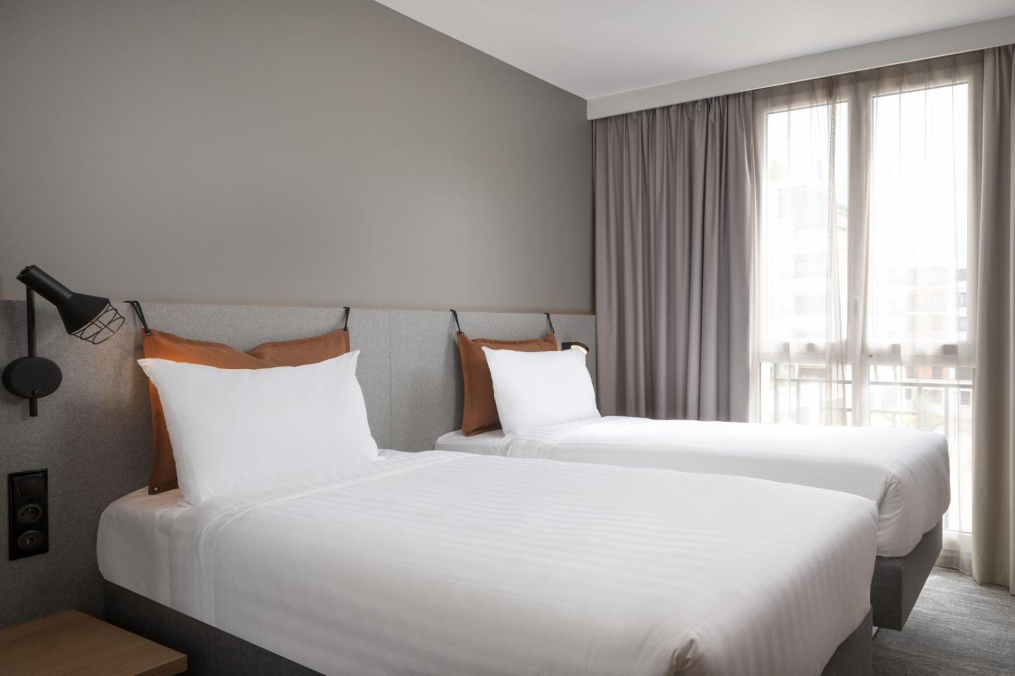 Moxy Paris Hotel 3*
