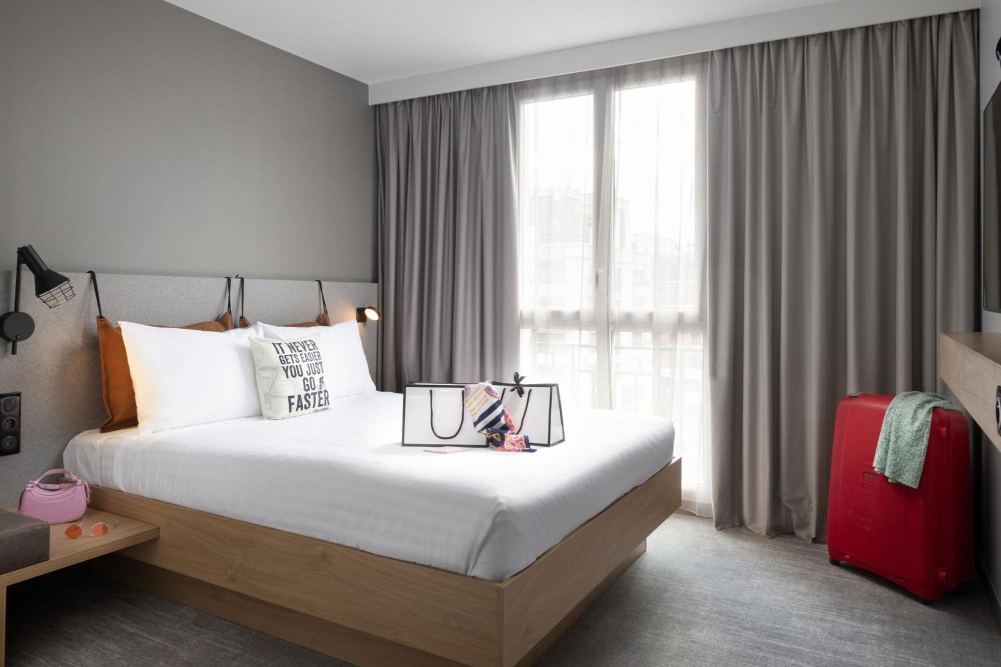 Moxy Paris