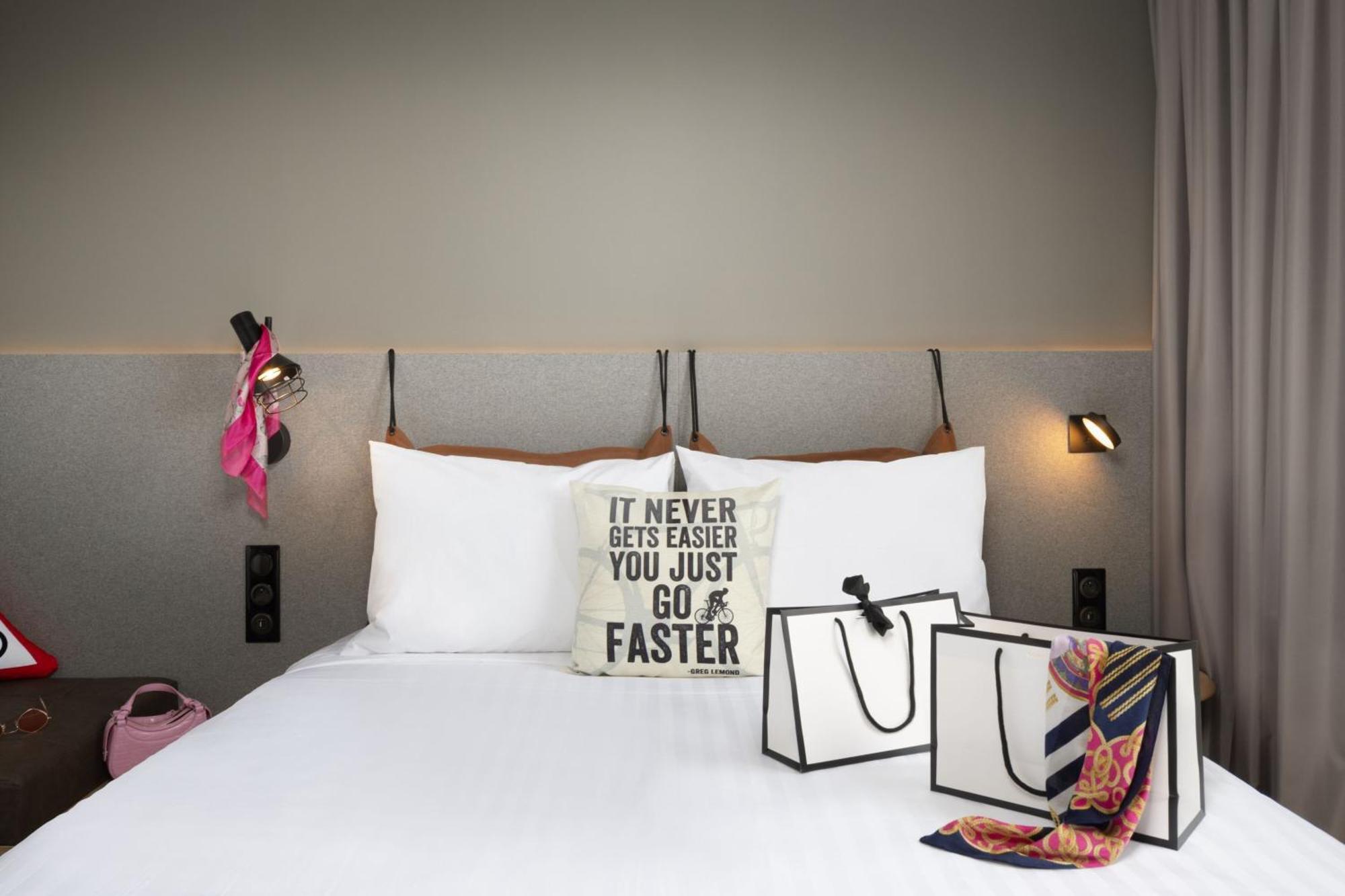 Moxy Paris Hotel 3*