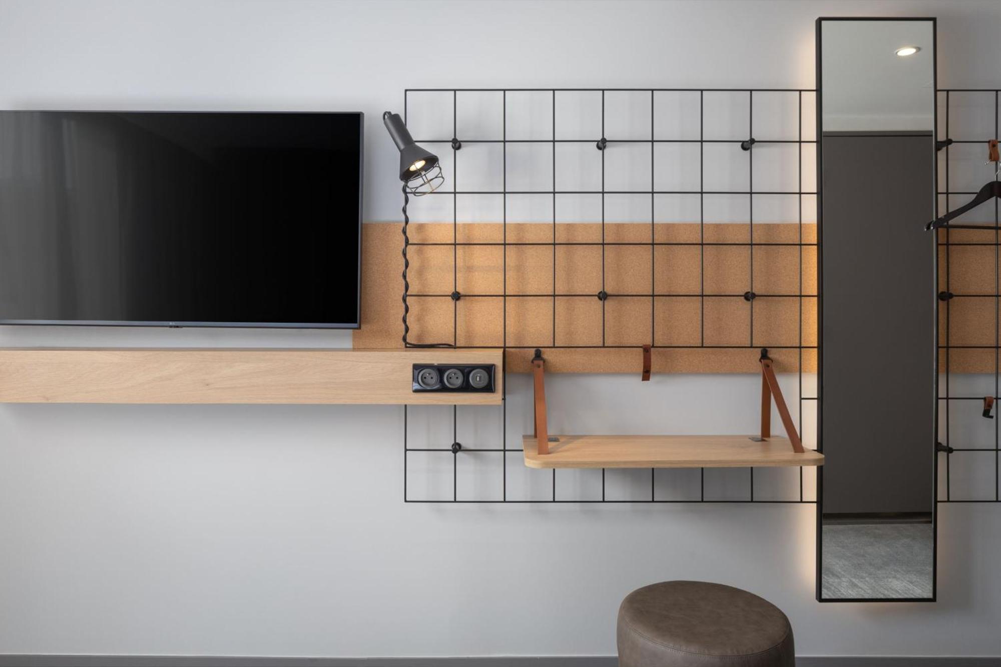 Moxy Paris 3*