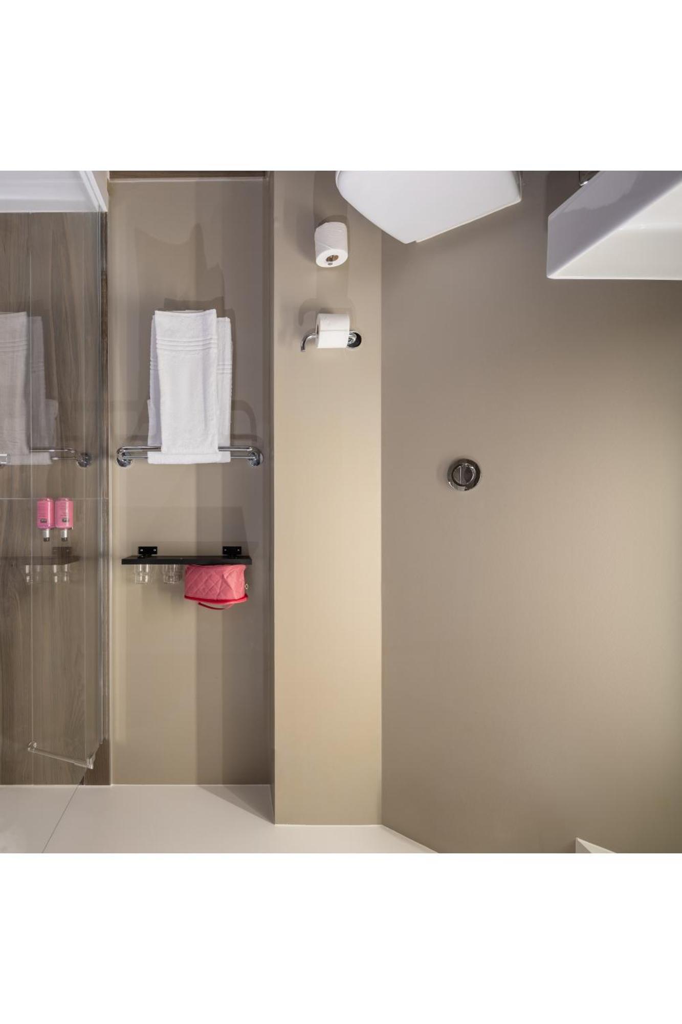 Hotel Moxy Paris Clamart